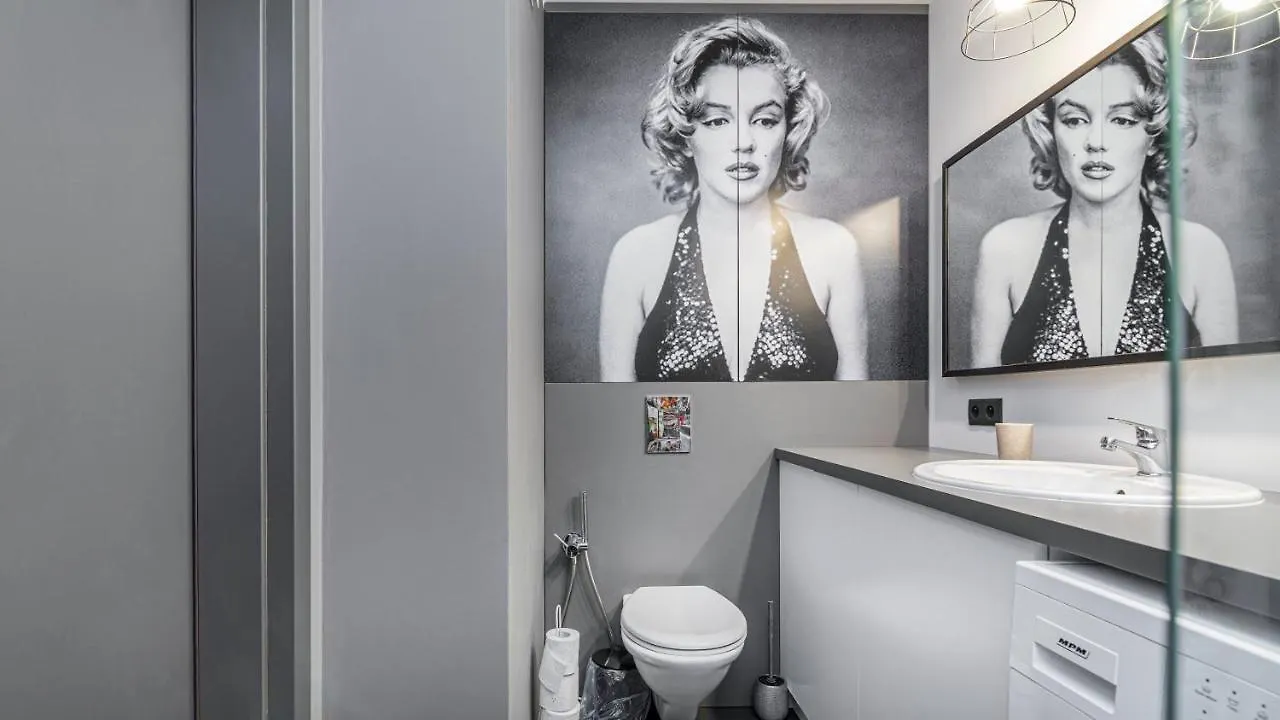 Maya'S Flats & Resorts 24 - Hollywood Gdańsk 0*,